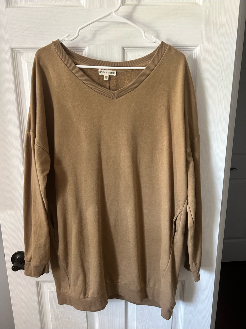 Oversized V-Neck Tunic Sweatshirt in Camel